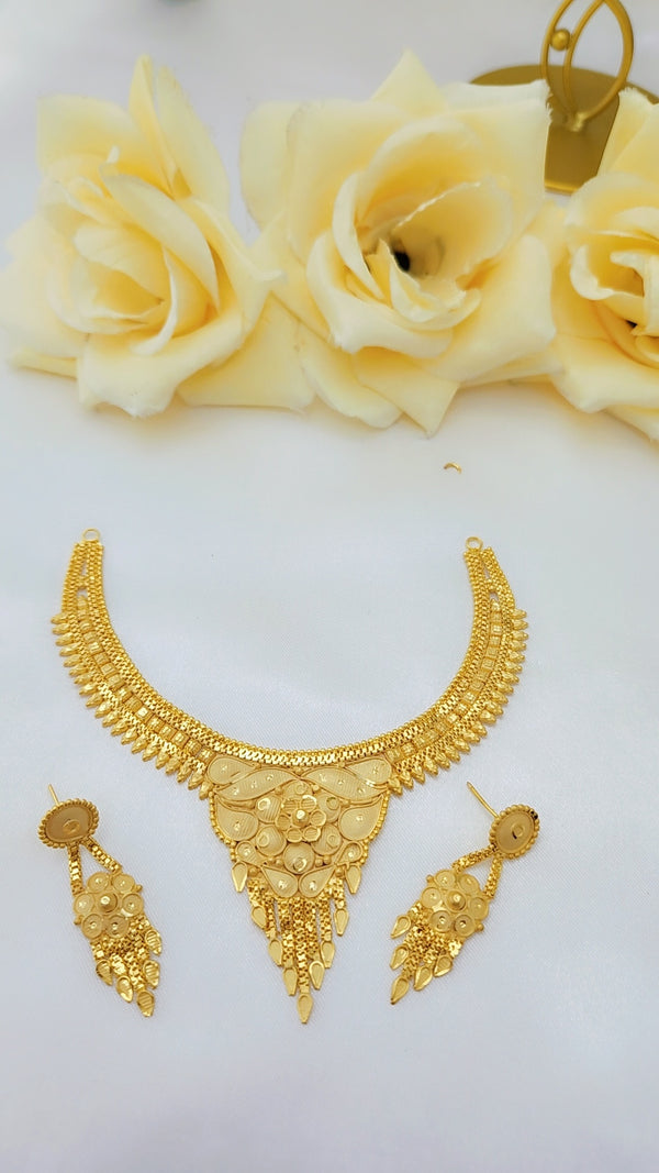 Gilded Splendor Gold-Coated Bridal Necklace Set – Timeless Wedding Elegance