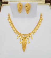 Crown of Regalia Gold-Coated Bridal Necklace Set – An Heirloom of Royal Splendor