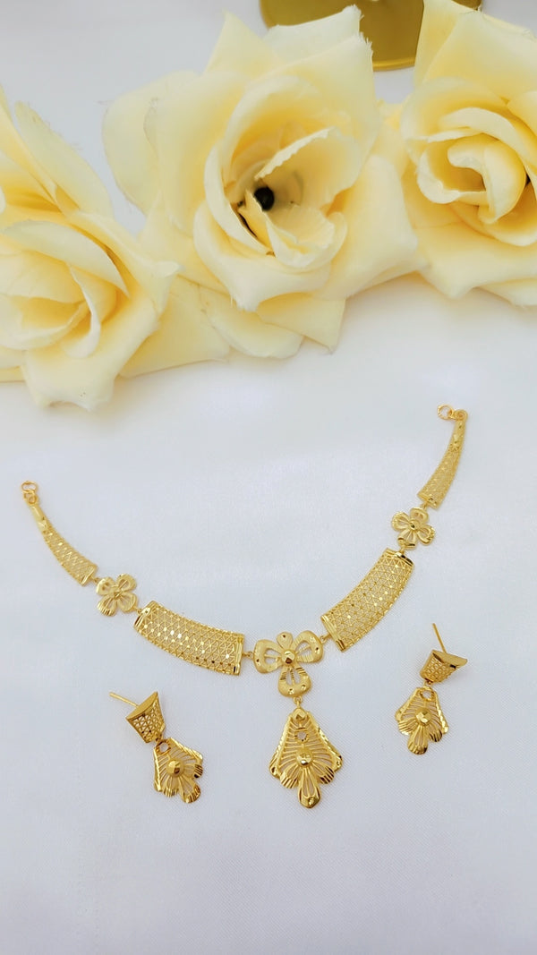 Auric Luster Gold-Plated Necklace – Exquisite Radiance Jewelry