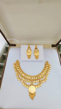 Dazzling Gold  Shine Necklace