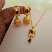 Dazzling Gold Color Chain Set with Locket