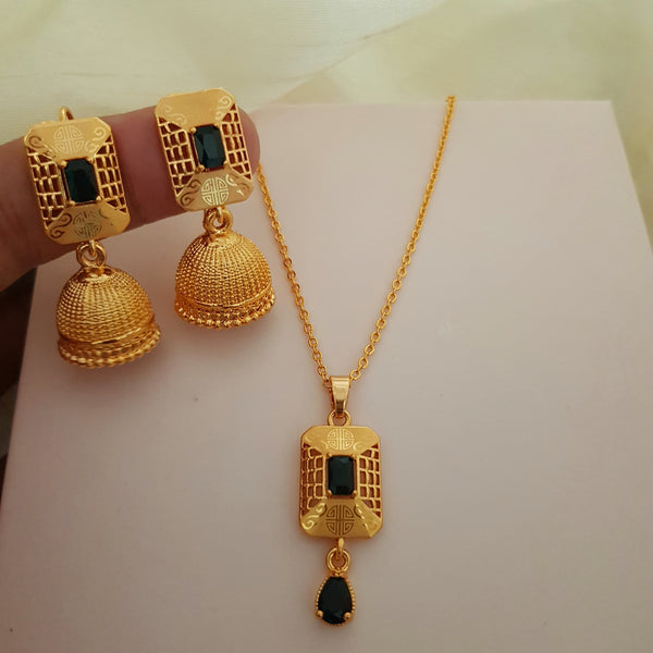 Dazzling Gold Color Chain Set with Locket