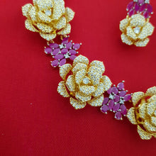 Gold Coated Flower Fashion Necklace