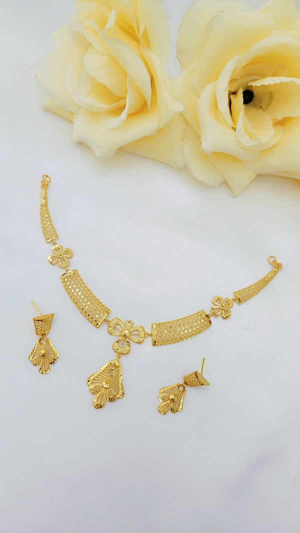 Auric Luster Gold-Plated Necklace – Exquisite Radiance Jewelry