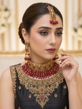 Regal Majesty Gold-Coated Bridal Necklace Set – Timeless Opulent Splendor
