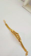 Aurora Serenity Gold Bracelet – Elegant Fashion Jewelry for Women