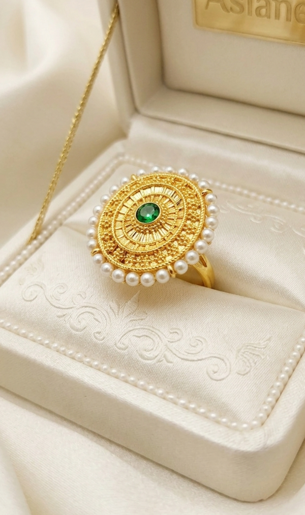 Gleaming Charm Gold Ring