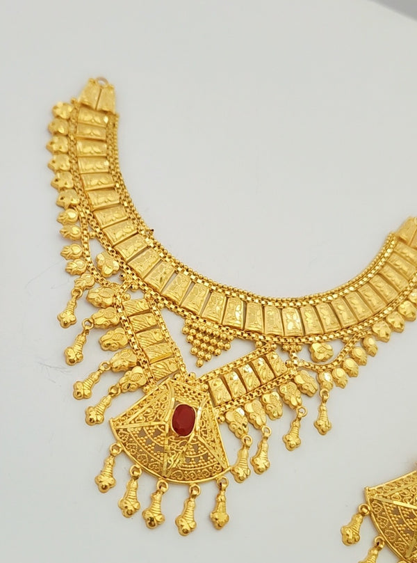 Crown of Legacy Gold-Coated Bridal Necklace Set – Timeless Regal Grandeur
