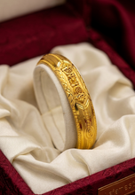 Aureva Shine Kara | Elegant Golden Minimalism