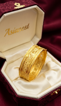 Aurielle Crest Gold Kara | Classic Polished Elegance