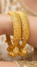 Veloria Gold Karay | Timeless Polished Elegance
