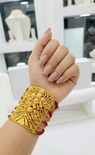 Radiant Gold Plated Bracelet/  Bai